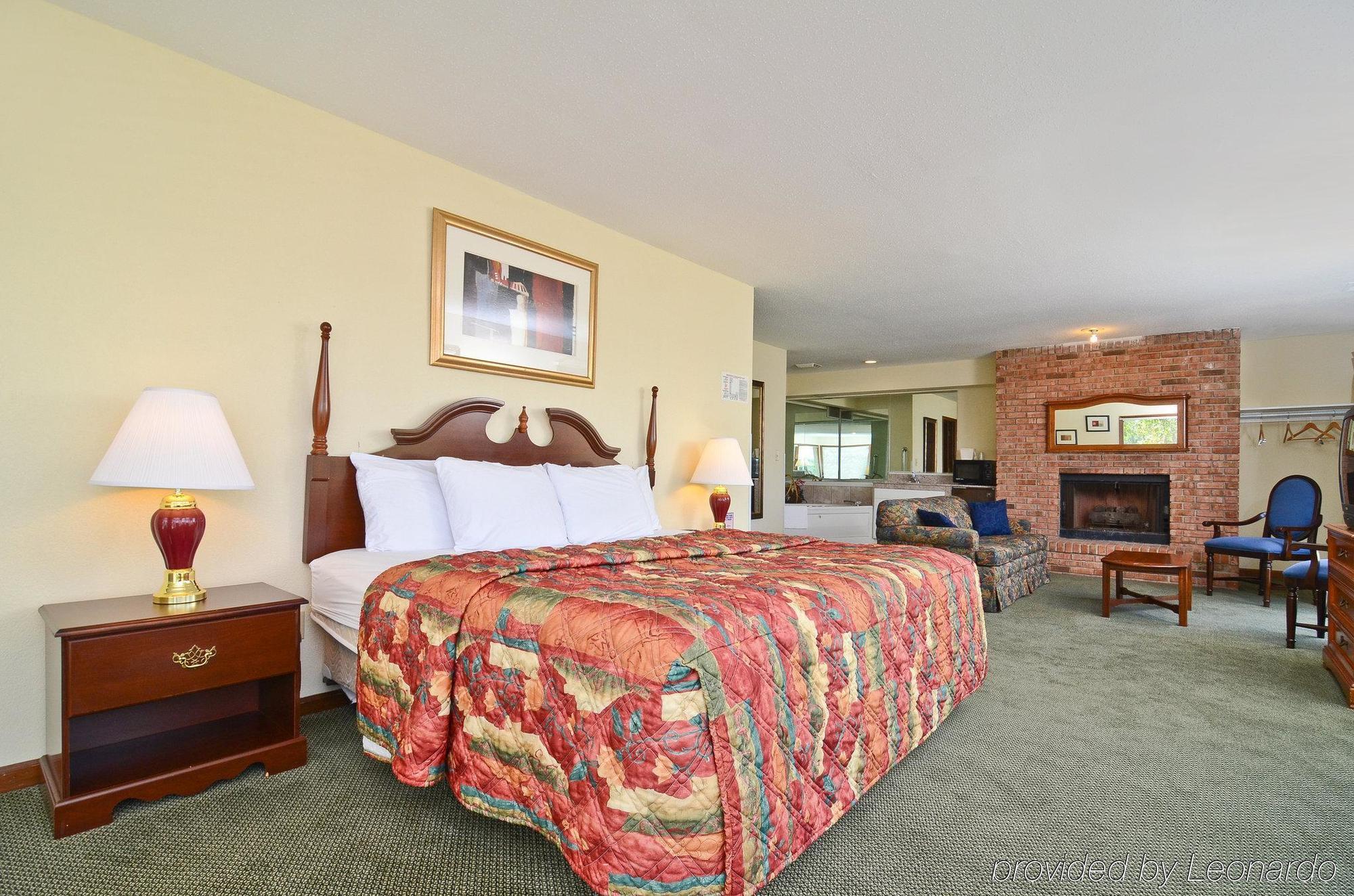 Lakeview Inn Lake St. Louis Room photo
